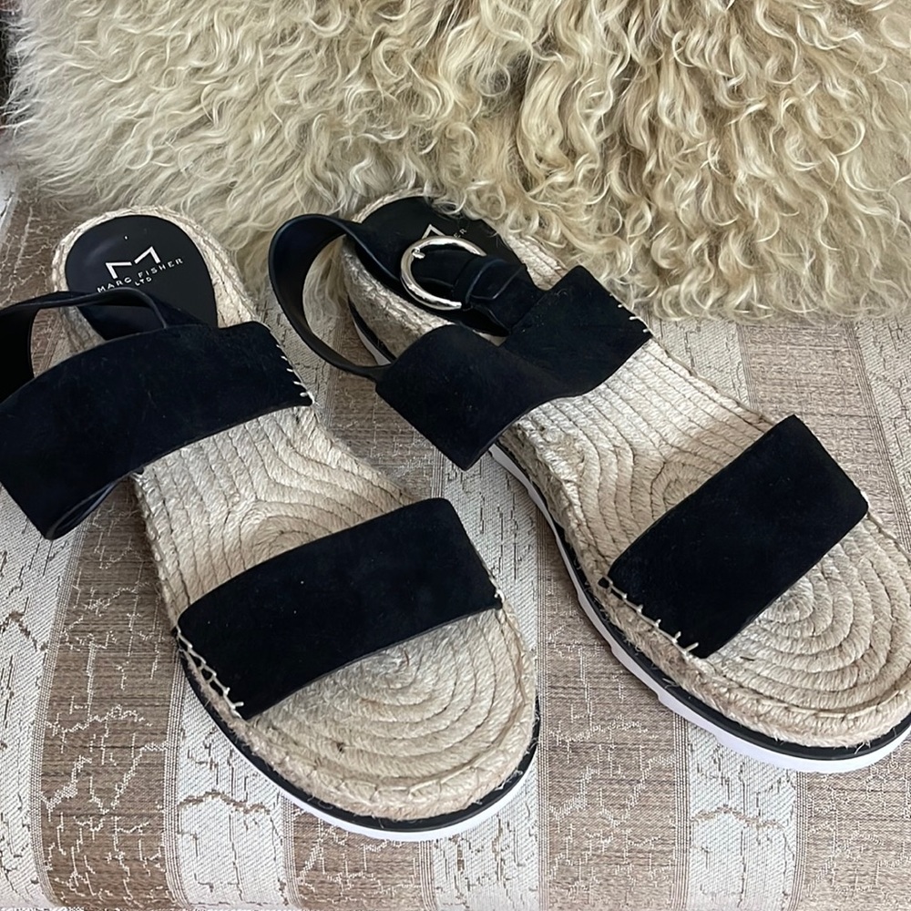 Perfect casual shoe!!!